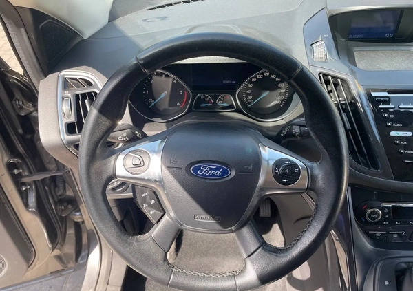 Ford Kuga cena 55000 przebieg: 105500, rok produkcji 2015 z Kraków małe 667